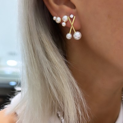Eva Pearl Earrings - Thumbnail