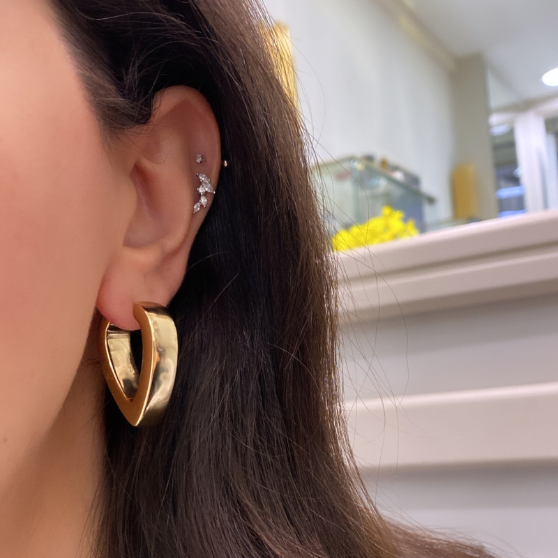 V Form Italian Earrings